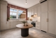 Halfopen bebouwing met drie slaapkamers, ruime zolder en garage in Brugge!