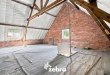 Halfopen bebouwing met drie slaapkamers, ruime zolder en garage in Brugge!