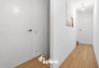 Instapklare woning met achterliggende garage en uitweg!