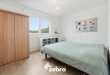 Instapklare woning met achterliggende garage en uitweg!