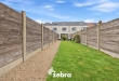 Instapklare woning met achterliggende garage en uitweg!