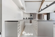 Unieke instapklare loft met twee ruime terrassen, garage en privatieve parkeerplaats in Ardooie!