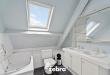 Ruim handelspand met duplex-appartement gelegen op een commerciële ligging te Kuurne!