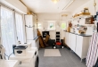 Ruime gezinswoning met 3 slaapkamers, ingerichte zolder, garage en tuin!