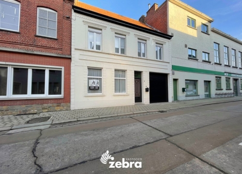 Instapklare woning met 3 slaapkamers en garage nabij het centrum van Meulebeke!