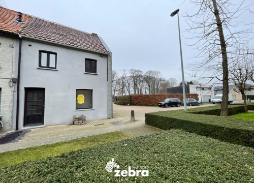 Gerenoveerde halfopen bebouwing met 2 slaapkamers en uniek dakterras nabij het centrum van Tielt!