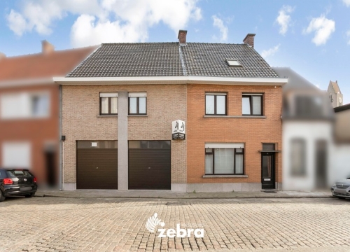Instapklare woning met dubbele garage en diverse mogelijkheden op wandelafstand van centrum Tielt!