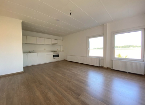 Gerenoveerd appartement met 1 grote slaapkamer en parkeerplaats te Gits!