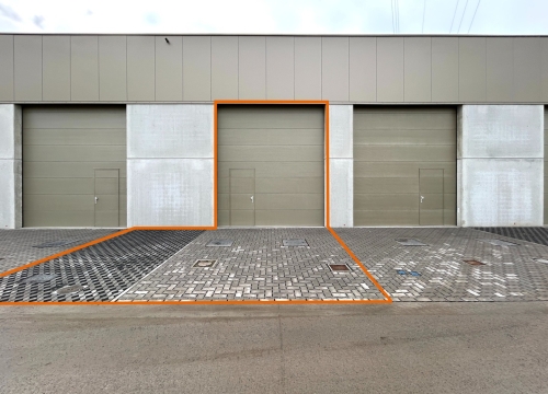 Praktische KMO-unit met dubbele parkeerplaats te centrum Roeselare!