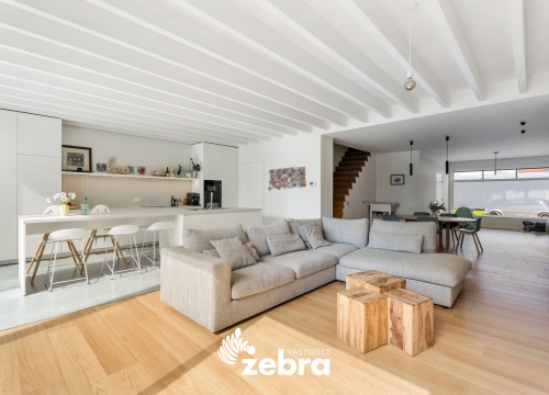 Prachtig gerenoveerde woning met vier slaapkamers en garage te Tielt!