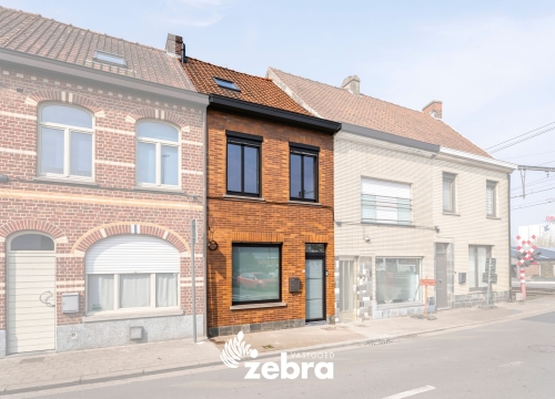 Volledig gerenoveerde woning met 3 slaapkamers en mogelijkheid tot aankoop garage te Izegem!