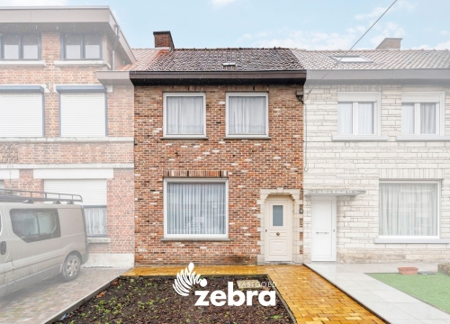 Te renoveren rijwoning met 3 slaapkamers en uitweg te Roeselare (Rumbeke)!