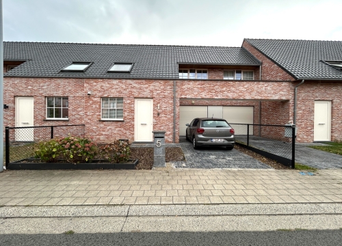 Instapklare gezinswoning met 3 slaapkamers te centrum Rumbeke (Roeselare)!