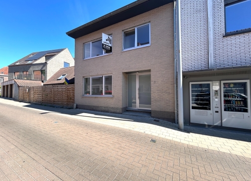 Instapklare woning met 3 slaapkamers in het centrum van Beveren (Roeselare)!