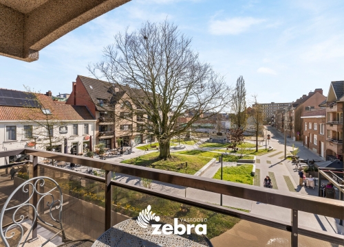 Prachtig & lichtrijk appartement met uitzicht op de Melkmarkt te Izegem!