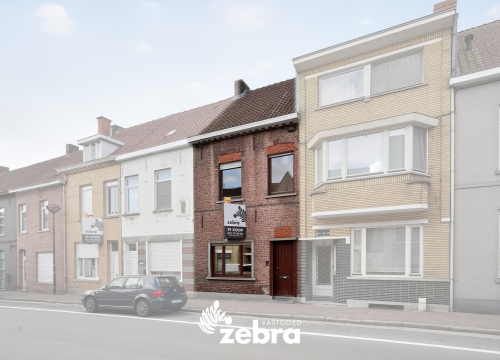 Instapklare woning met 4 slaapkamers en aanpalend stuk grond te Tielt!