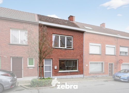 Prachtig gerenoveerde woning in centrum Tielt met garage!