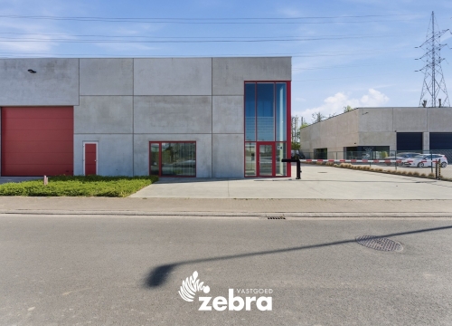 Recent bedrijfsgebouw op gunstige ligging te Roeselare!
