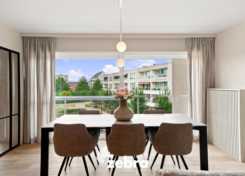 Hoogwaardig gerenoveerd appartement in rustige Residentie!