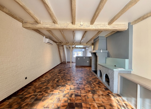 Recent opgefriste woning met 2 slaapkamers en tuin te Roeselare!