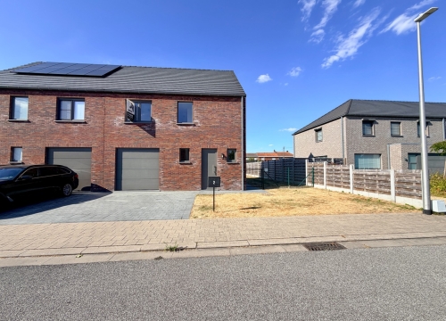 Ideale starterswoning in rustige woonwijk te Ledegem!