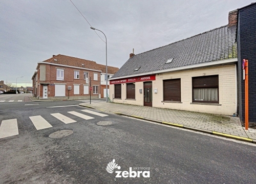 Ruime hoekwoning met 5 slaapkamers nabij het centrum van Izegem!