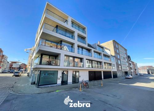 Luxueus appartement met ruim terras en parkeerplaats te Kortrijk centrum!