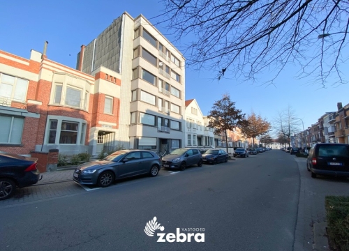 Instapklaar 2-slaapkamer appartement te Kortrijk met kelderberging!