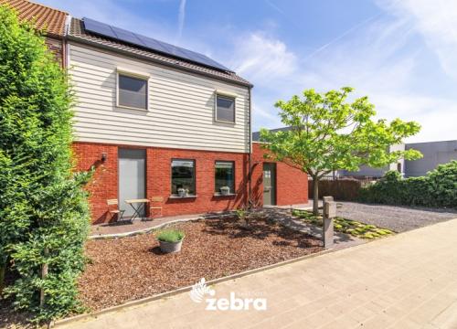 Recente HOB met 4 slaapkamers en ruime tuin te Roeselare!