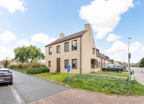 Instapklare woning met 3 slaapkamers op centrale ligging te Assebroek!