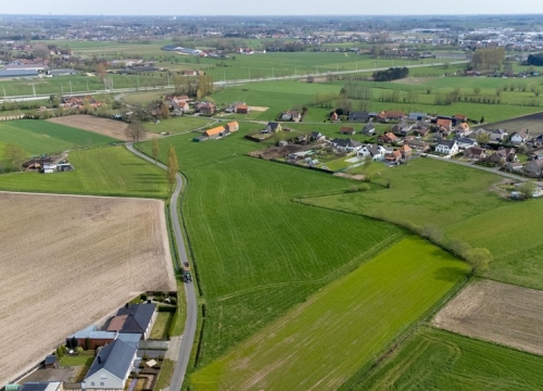 Gunstig gelegen landbouwgrond op een perceel van +/- 22.000 m²!