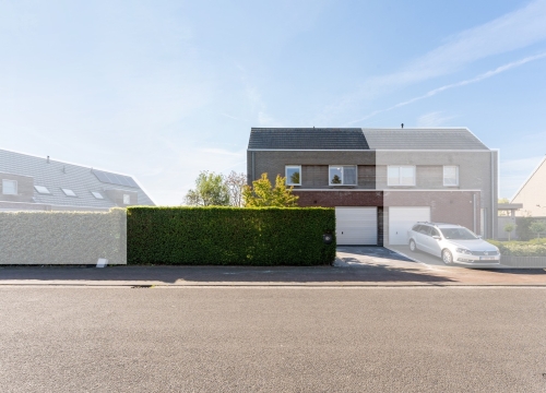 Recente HOB met 3 slaapkamers, garage & tuin vlakbij centrum Tielt!