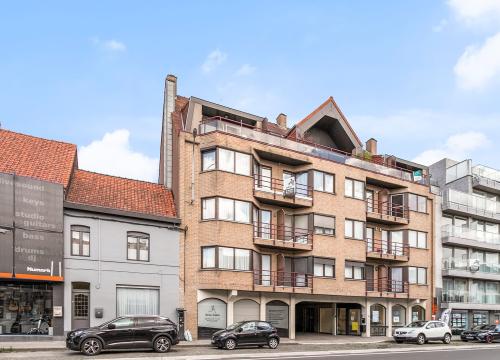 Instapklaar appartement met 3 slaapkamers en garage te centrum Roeselare!