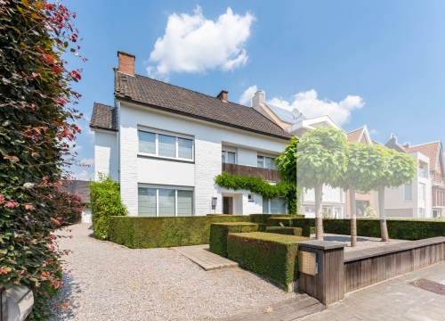 Statige woning met 4 slaapkamers en garage te Wevelgem!