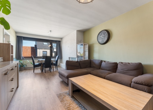 Instapklaar tweeslaapkamerappartement op een steenworp van het stadscentrum van Tielt!