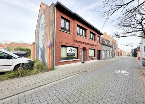 Kwalitatief afgewerkte woning met 4 slaapkamers, terras & tuin te Moorsele