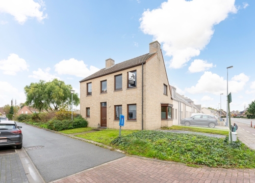 Instapklare woning met 3 slaapkamers op centrale ligging te Assebroek!