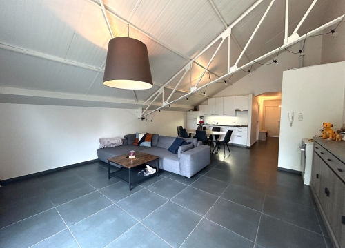 Instapklaar appartement nabij centrum Oostrozebeke!