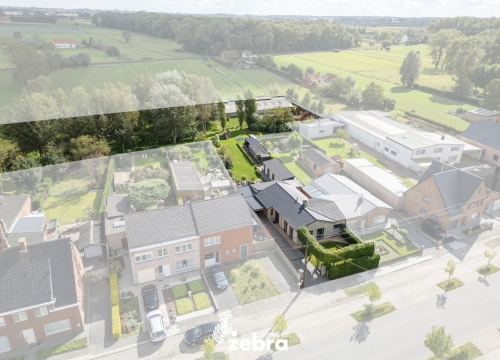 Landelijke woning met loods op een perceel van 4048 m² te Moere (Gistel)!