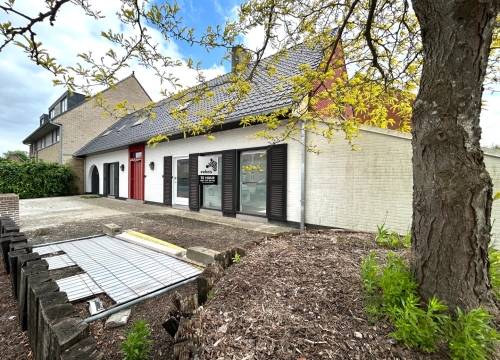 Recent gerenoveerde halfopen bebouwing met 4 kamers te Marialoop (Meulebeke)!