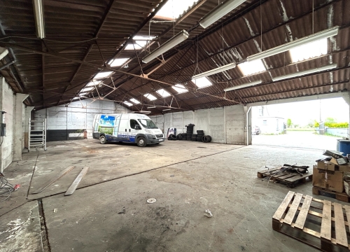 Praktische loods vlakbij centrum Tielt!