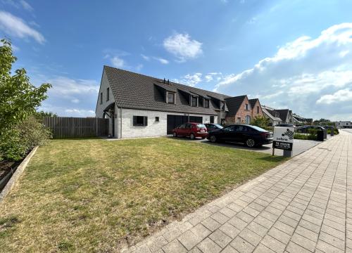 Prachtige HOB met 3 slaapkamers & zuidgerichte tuin te Meulebeke!