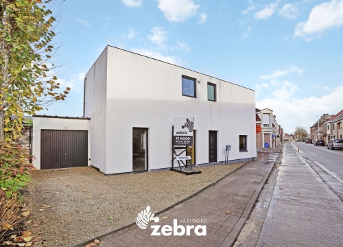 Instapklare gerenoveerde woning met tuin en dakterras te centrum Moorsele!