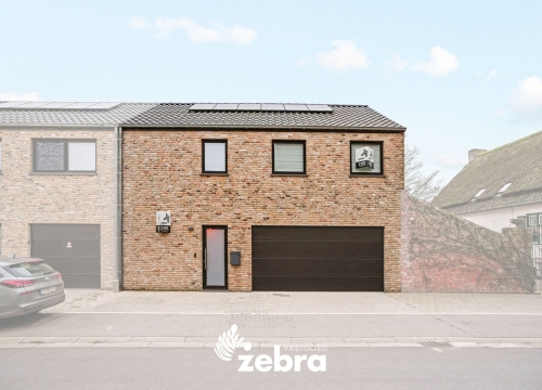 Ruime en recente woning met vier slaapkamers te Gijverinckhove!