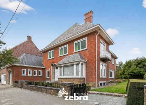 Unieke karaktervolle herenwoning met mogelijkheid voor zelfstandig beroep!