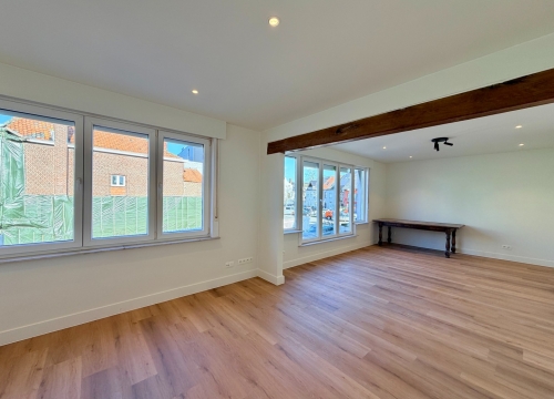 Gerenoveerd duplexappartement met 3 slaapkamers in centrum Tielt!