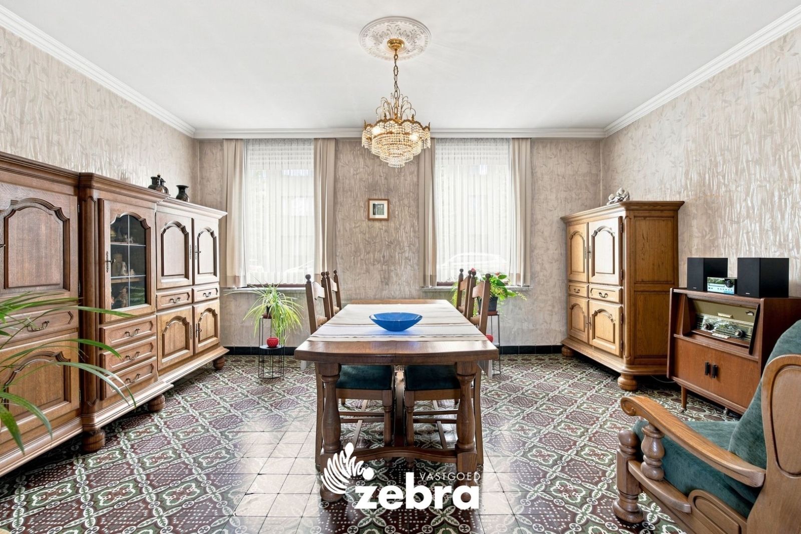 Te renoveren woning met 3 slaapkamers, ruime zolder en tuin in Tielt!