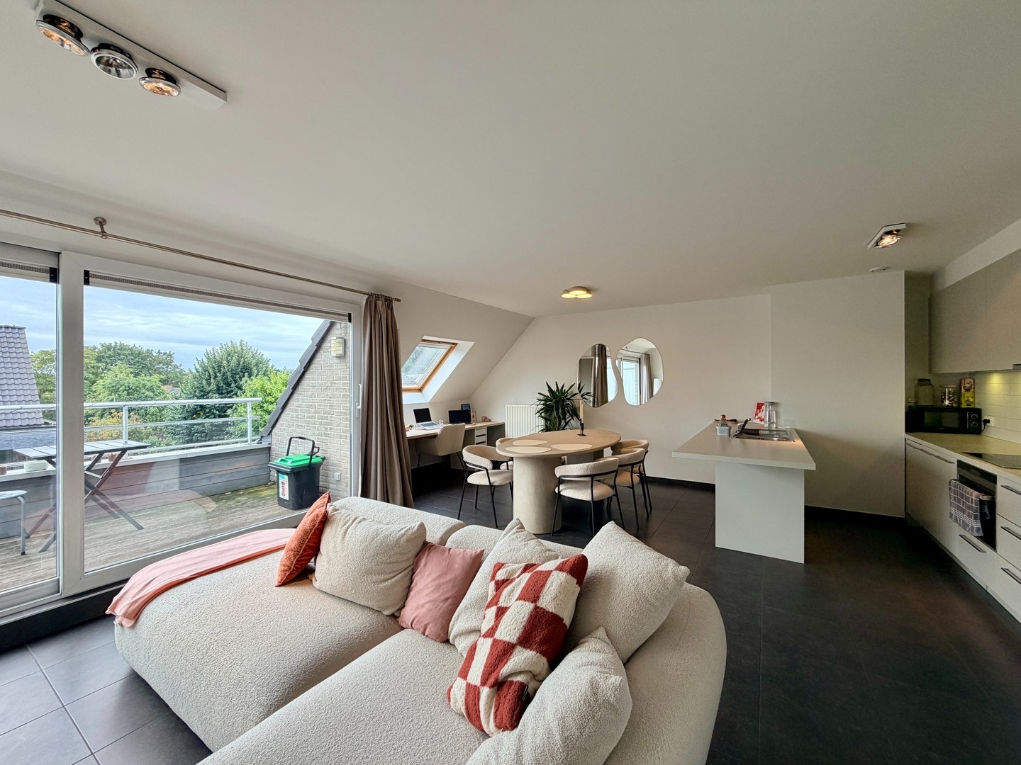 Recent 1-slaapkamer appartement in centrum Tielt!