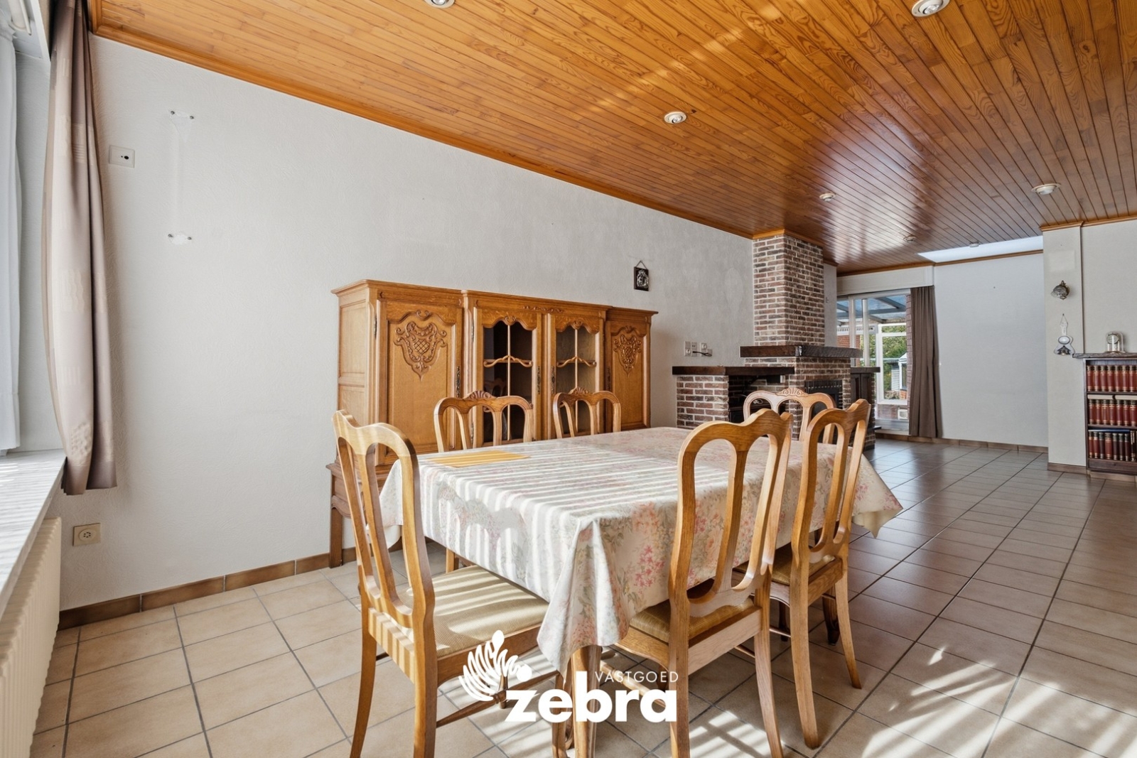 Ruime woning met 4 slaapkamers op een perceel van 601 m² te Meulebeke!