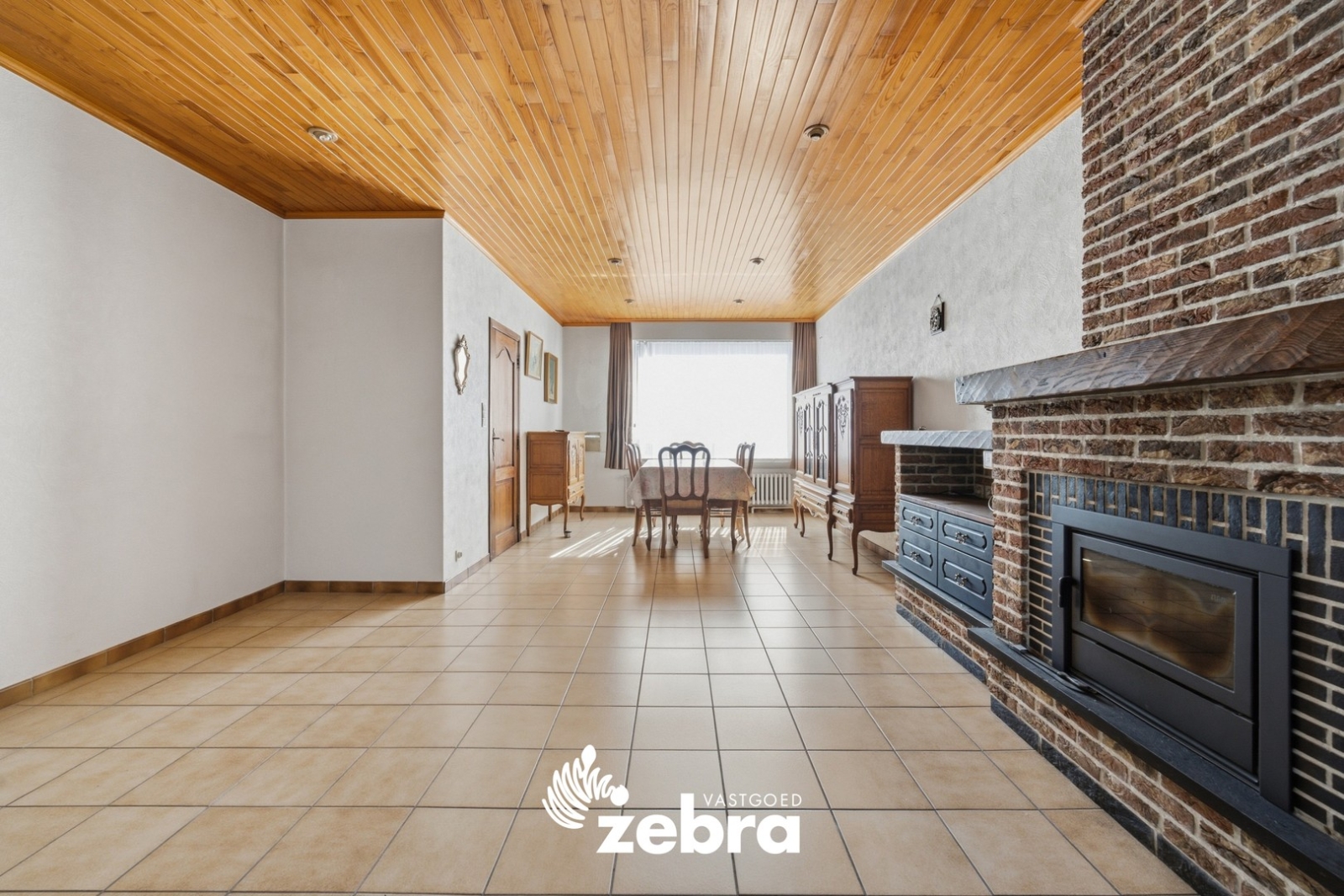 Ruime woning met 4 slaapkamers op een perceel van 601 m² te Meulebeke!